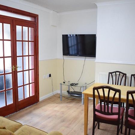 House Stay In Bangor North Wales 外观 照片