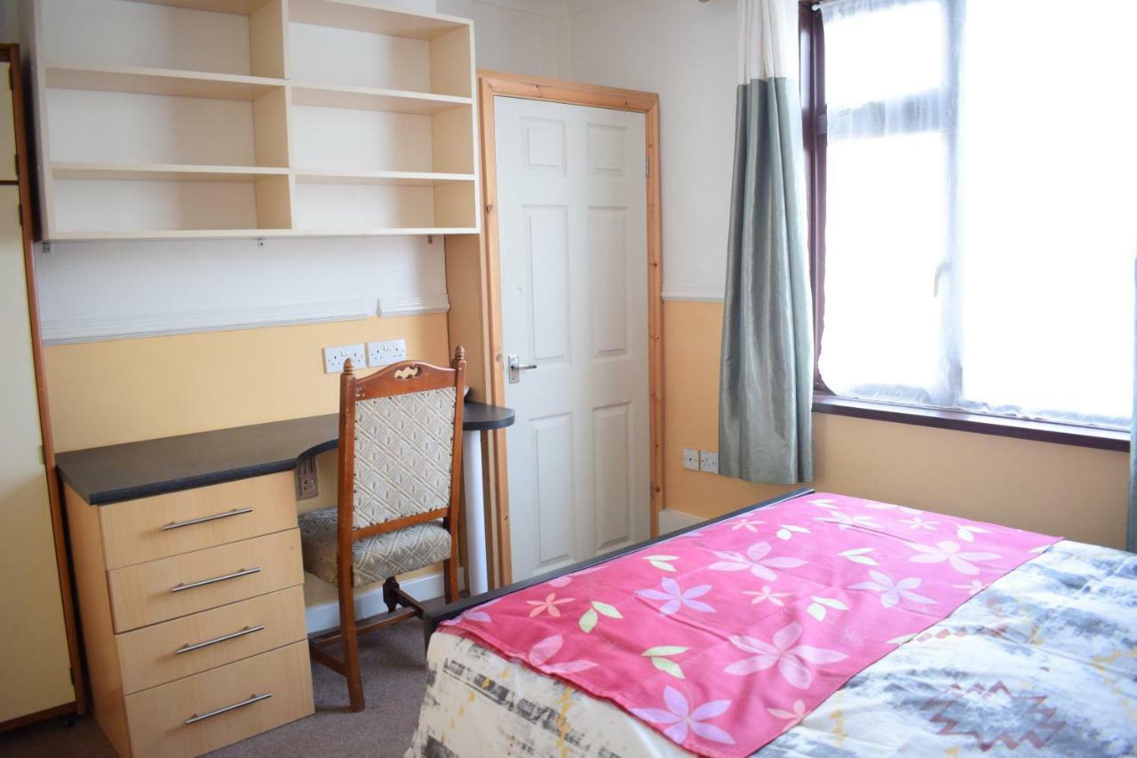 House Stay In Bangor North Wales 外观 照片